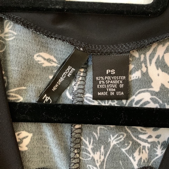 🌺 2 for $23🌺 Black and White Floral Sleeveless Mini Dress - Picture 9 of 9